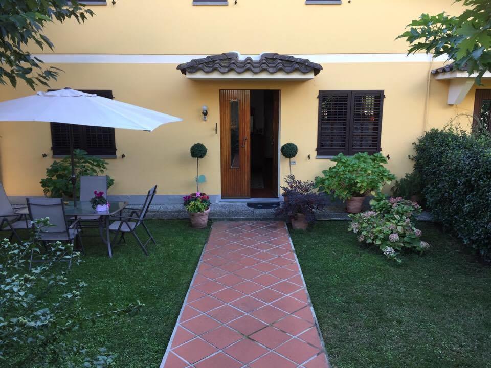 Bed and Breakfast "Lilla" Calci Exterior foto